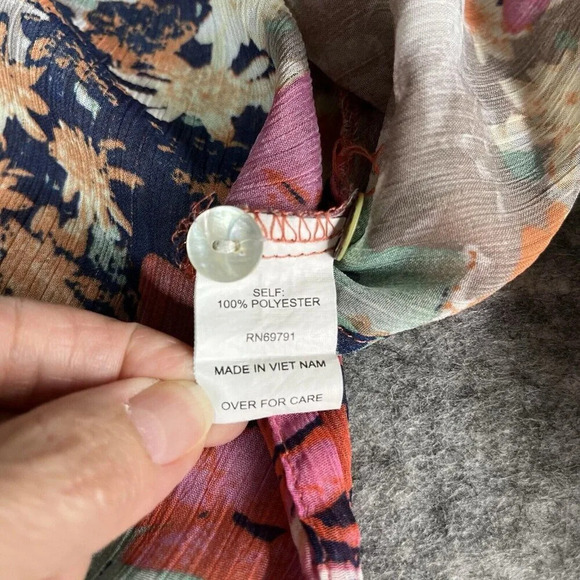 Fig And Flower Button Up Shirt Women PM‎ Floral Semi Sheer Roll Tab Sleeve - Picture 9 of 13